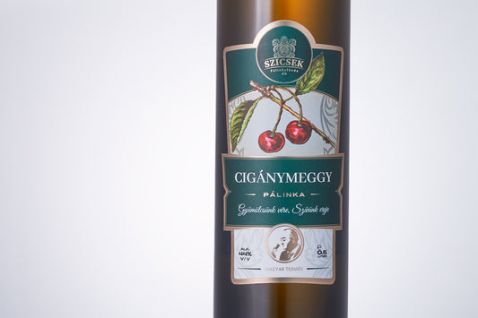 Cigánymeggy Pálinka (サワーチェリー)