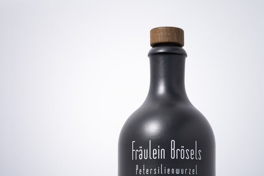 Petersilienwurzel (根パセリ)