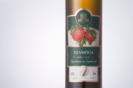 Szamóca Pálinka（イチゴ）
