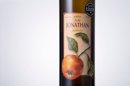 Túri Jonathan Alma Pálinka (リンゴ)