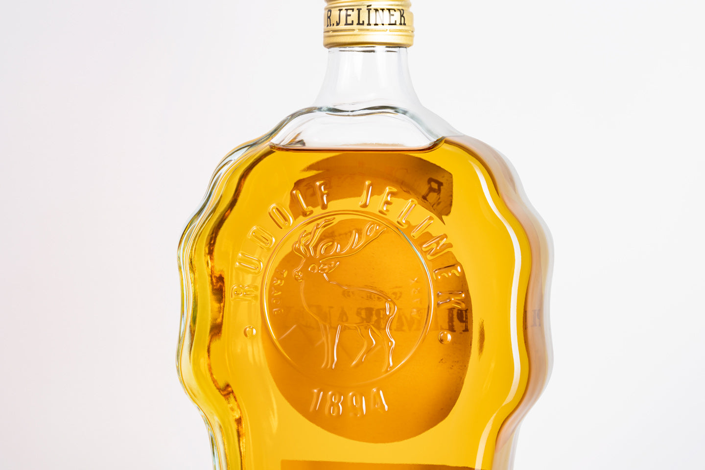 R. JelÍnek - GOLD SLIVOVITZ 10YO（プラム）